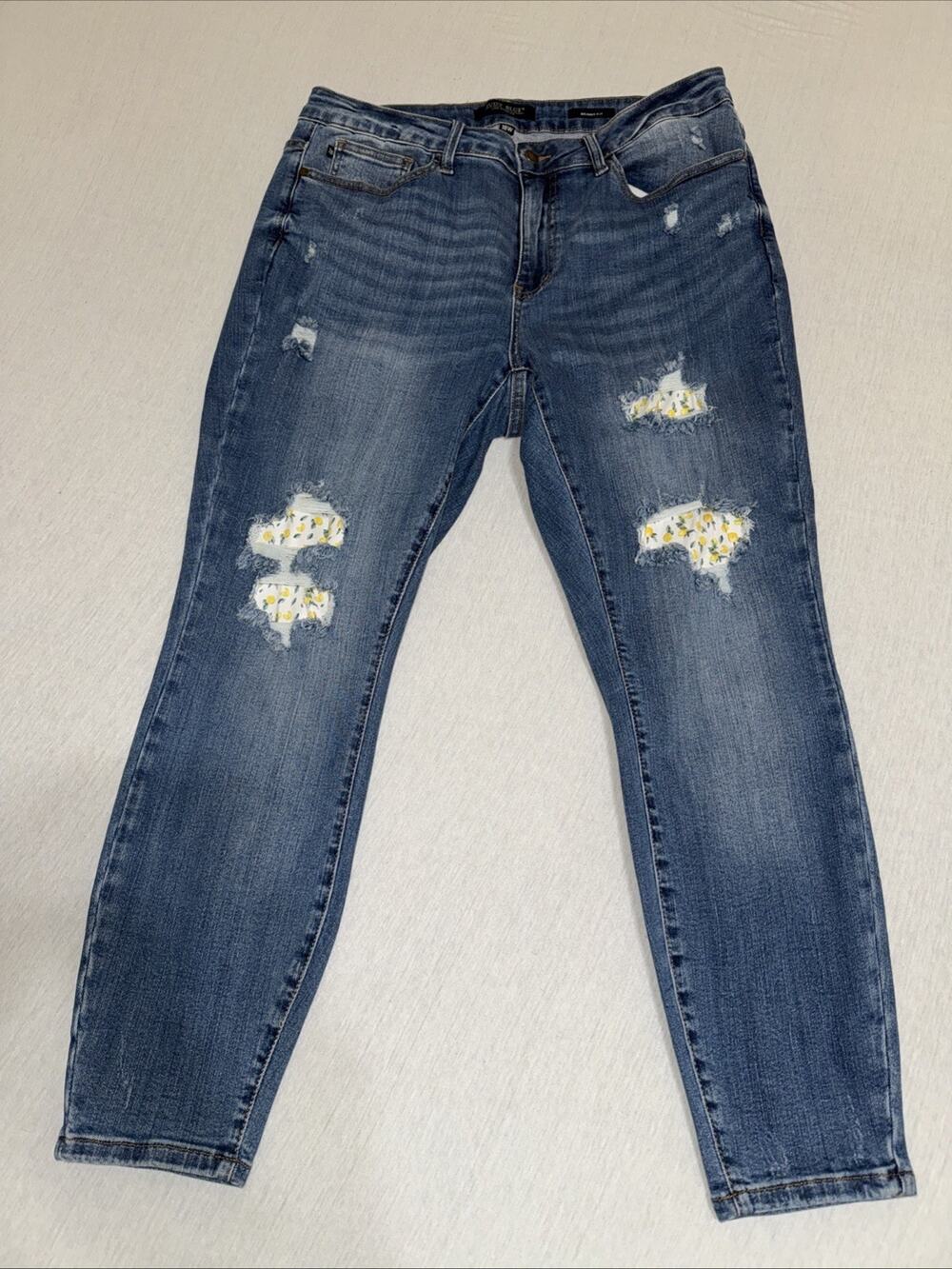 Judy Blue Jeans Womens 18W Skinny Fit Stretch Yellow Flowers Patch Distressed